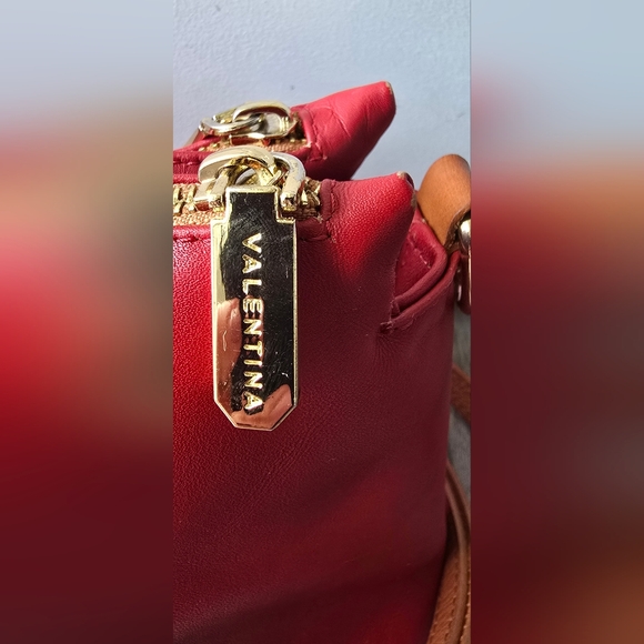 Valentina Italia Genuine Leather Red Crossbody Bag Made in Italy Gold Hardware - Picture 3 of 16